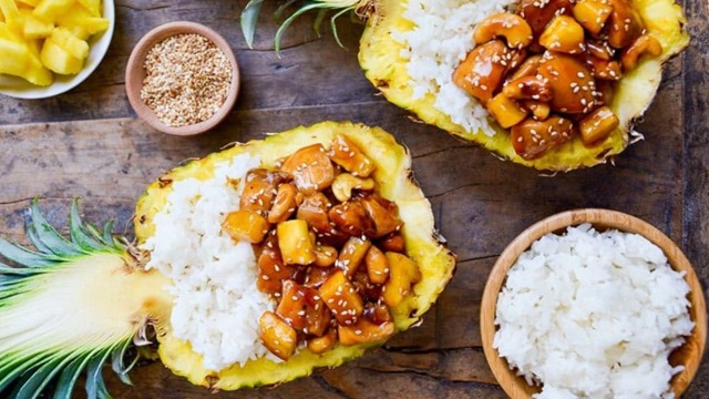 আনারস দিয়ে মুরগির মাংসের রেসিপি